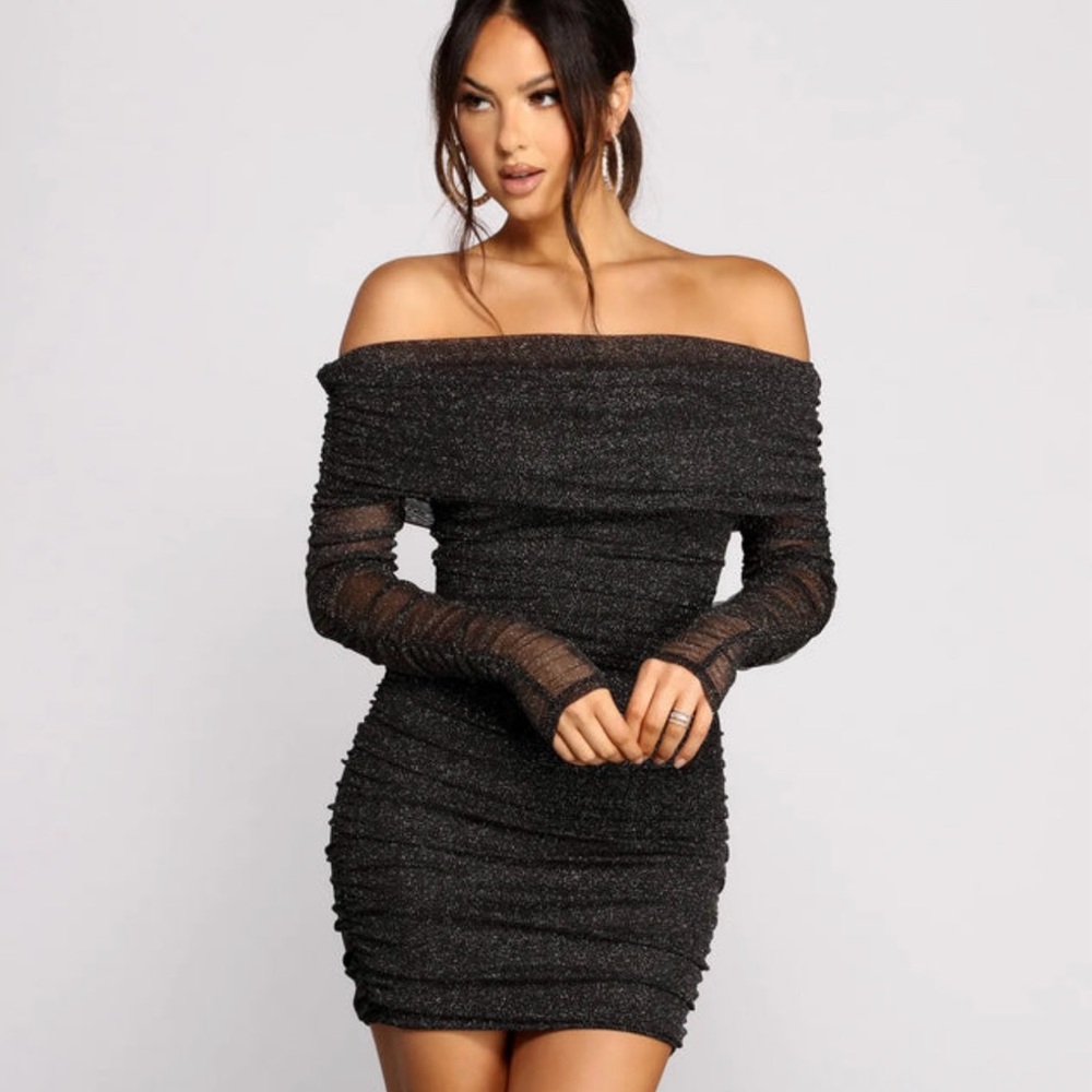 stunner elegant Black sparkles Off-Shoulder Dress small